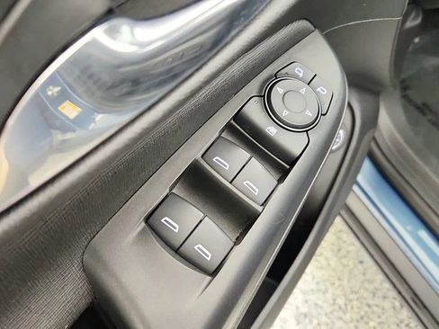 Used 2025 Buick Envista Preferred w/ Convenience I Package FWD image 22