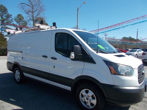 Used 2017 Ford Transit 250 130 Low Roof image 17
