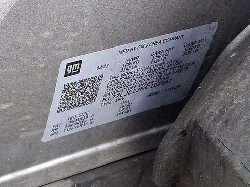 Certified 2024 Chevrolet Trax RS w/ Sunroof Package FWD image 34