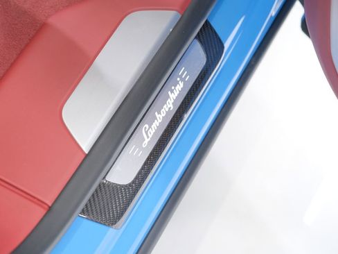 Used 2022 Lamborghini Urus image 34