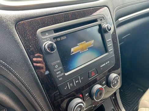 Used 2016 Chevrolet Traverse LT FWD image 6