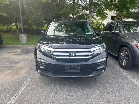 Used 2017 Honda Pilot Elite image 2