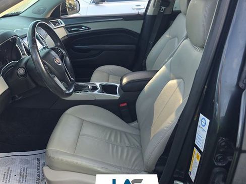Used 2015 Cadillac SRX FWD image 2