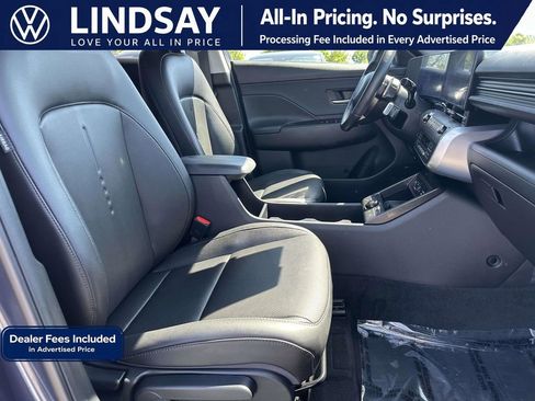 Used 2024 Hyundai Kona Limited AWD/4WD image 12