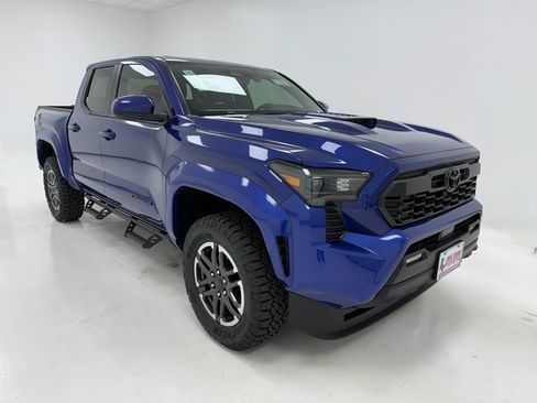 New 2025 Toyota Tacoma TRD Sport image 2