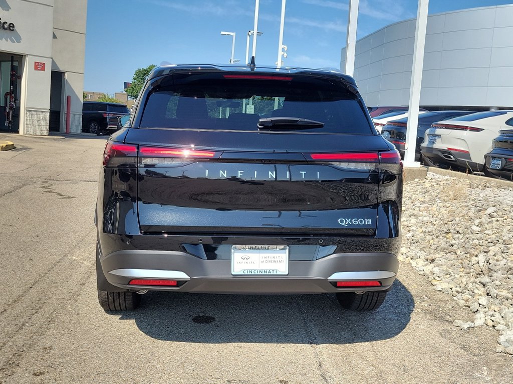 New 2027 INFINITI QX60 Luxe AWD/4WD image 3