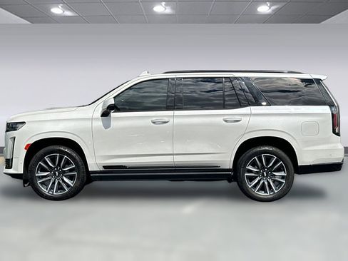 Used 2021 Cadillac Escalade Sport Platinum w/ Heavy-Duty Trailer Package AWD/4WD image 2