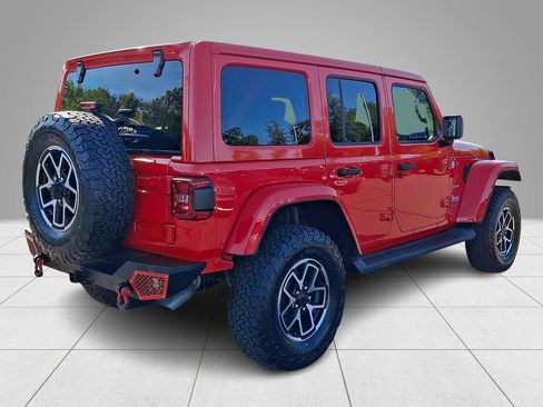 Used 2024 Jeep Wrangler Unlimited Sahara w/ Dual Top Group AWD/4WD image 5