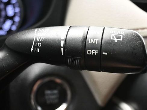Used 2021 Toyota RAV4 XLE FWD image 28