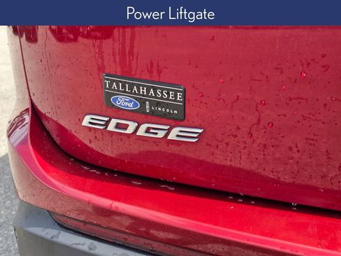 Used 2015 Ford Edge Titanium w/ Technology Package FWD image 12