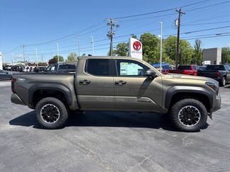 New 2026 Toyota Tacoma TRD Off-Road AWD/4WD video 2