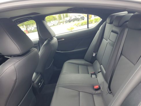 Used 2025 Lexus IS 350 F Sport image 10