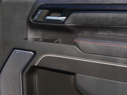 Used 2024 GMC Sierra 2500 AT4X w/ AT4X AEV Edition image 20