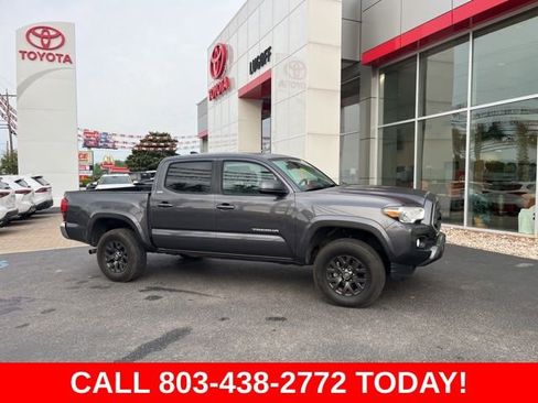 Used 2022 Toyota Tacoma SR5 w/ SR5 Appearance Package (SM) image 2