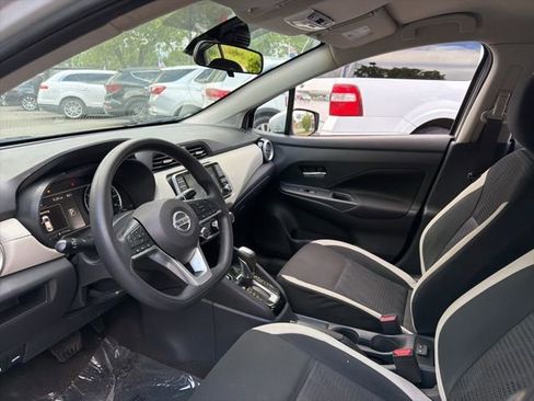 Used 2021 Nissan Versa SV FWD image 21