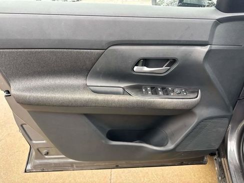 Used 2025 Nissan Kicks SV w/ Charging Package image 24