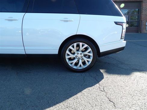 Used 2018 Land Rover Range Rover Supercharged image 3