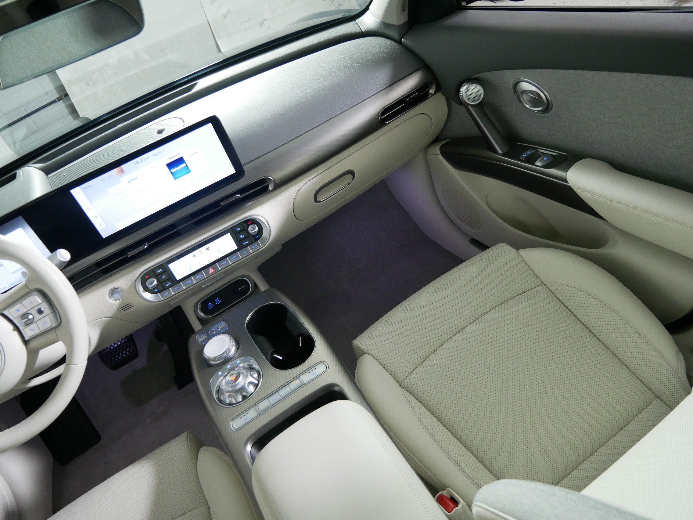 Certified 2025 Genesis GV60 Advanced AWD/4WD image 11