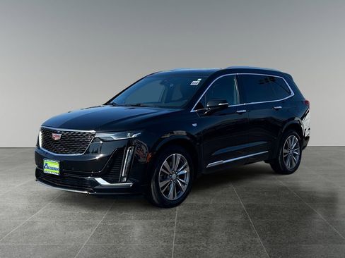 Used 2024 Cadillac XT6 Premium Luxury image 3