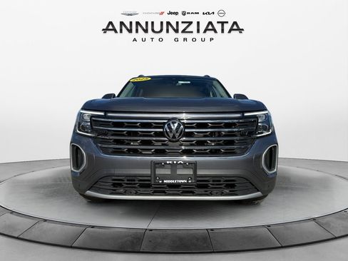 Used 2025 Volkswagen Atlas SE image 8