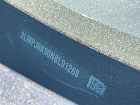 Used 2022 Lincoln Nautilus Reserve w/ Equipment Group 201A image 9