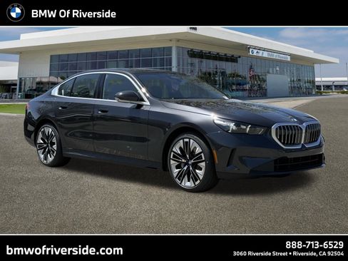 New 2026 BMW 530i w/ Convenience Package image 1