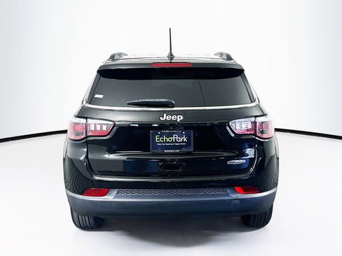 Used 2022 Jeep Compass Latitude w/ Convenience Group FWD image 7