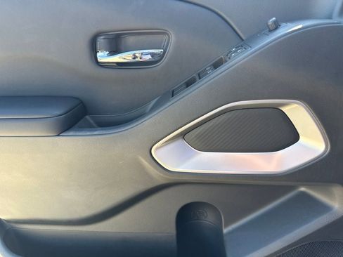 New 2026 Nissan Frontier SV w/ Tow Package image 18