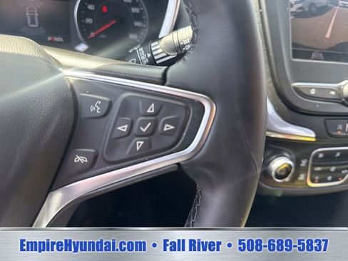 Used 2024 Chevrolet Equinox LT AWD/4WD image 31