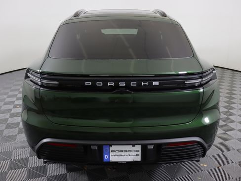 Used 2024 Porsche Macan 4 Electric image 11