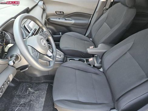 New 2025 Nissan Kicks Play S image 10