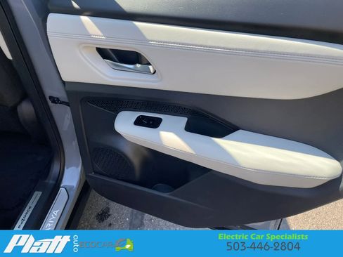 Used 2023 Nissan Ariya AWD image 37