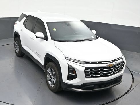 Used 2025 Chevrolet Equinox LT w/ Safety and Technology Package FWD image 22