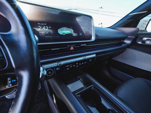 Used 2024 Hyundai Ioniq 6 Limited image 15