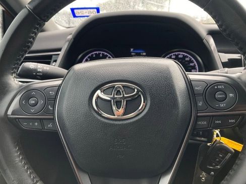 Used 2023 Toyota Camry SE image 17