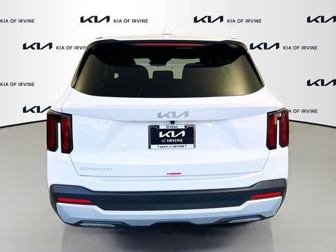 New 2026 Kia Sorento LX FWD image 5