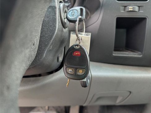 Used 2011 Chevrolet Silverado 1500 LS image 19