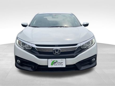 Used 2017 Honda Civic EX-T image 2