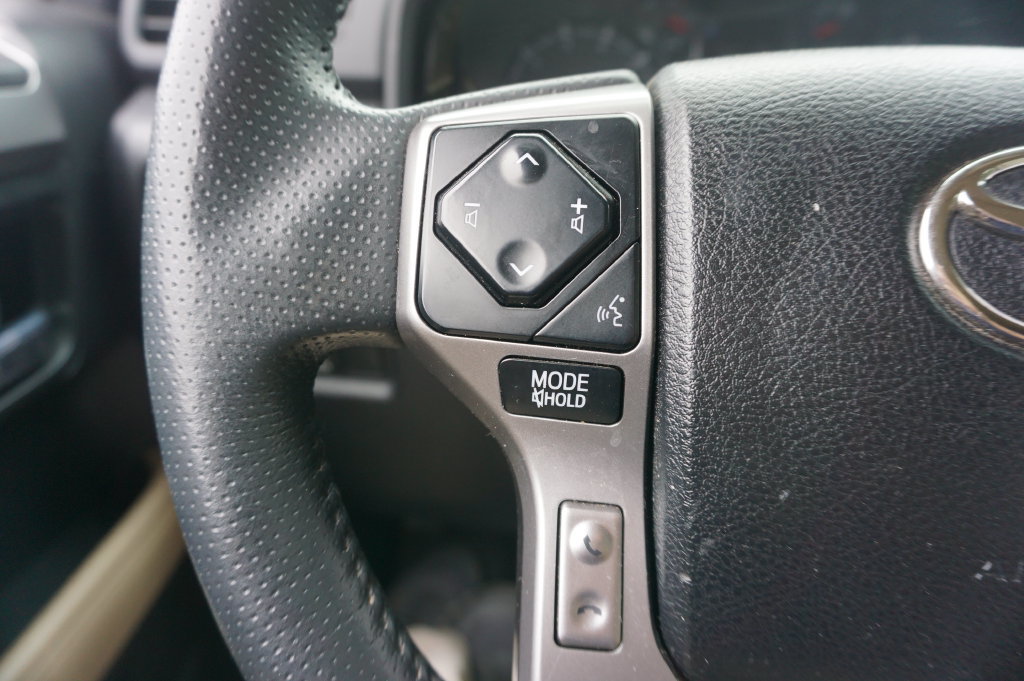 Used 2021 Toyota 4Runner SR5 Premium w/ Moonroof Package RWD image 8