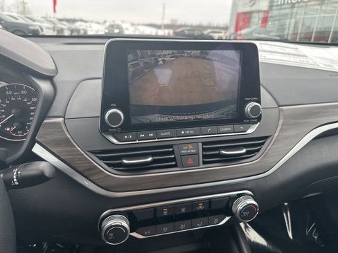 Certified 2025 Nissan Altima 2.5 SV image 15