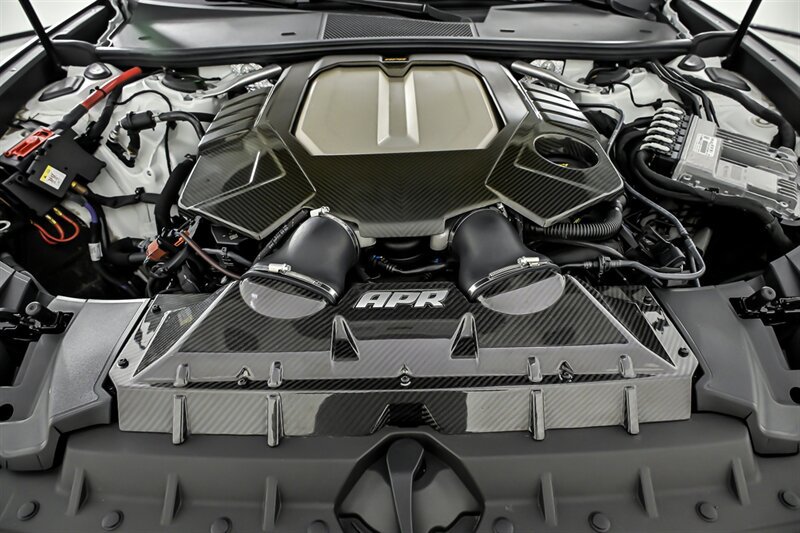 Used 2022 Audi RS 6 AWD/4WD image 12