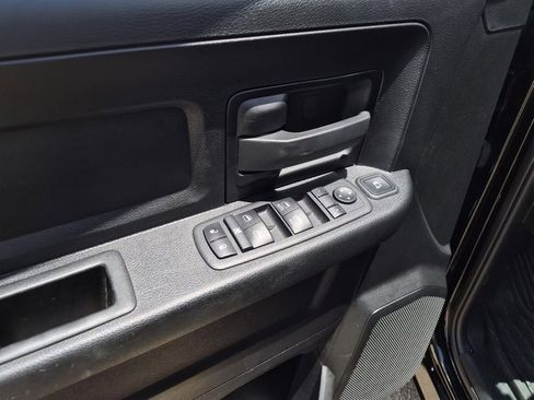Used 2024 RAM 3500 Tradesman w/ Chrome Appearance Group AWD/4WD image 14