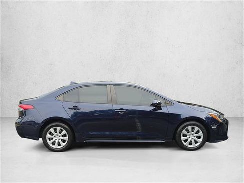 Used 2024 Toyota Corolla LE FWD image 4