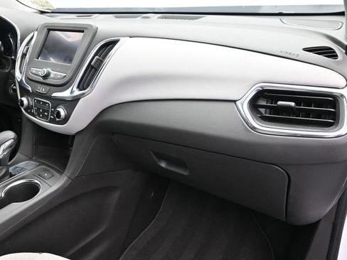 Used 2023 Chevrolet Equinox LT image 39
