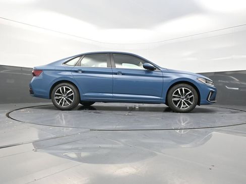 New 2026 Volkswagen Jetta SE FWD image 28