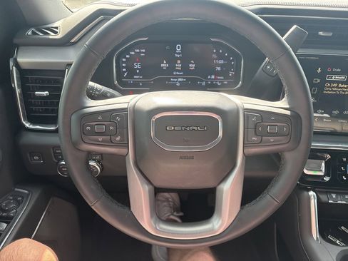 Used 2025 GMC Sierra 3500 Denali w/ Denali Reserve Package image 10