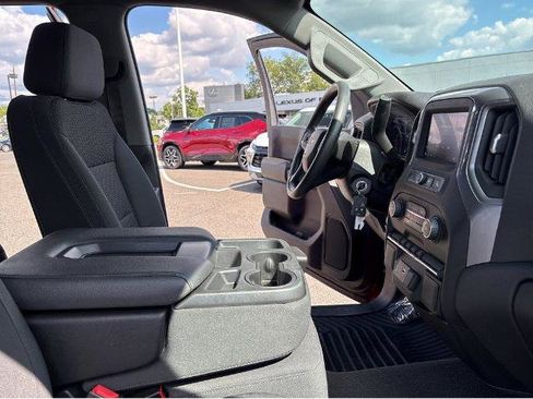 Used 2022 Chevrolet Silverado 1500 Custom AWD/4WD image 30
