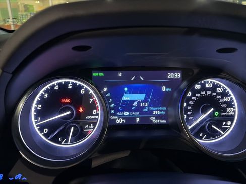 Used 2019 Toyota Camry XLE FWD image 8