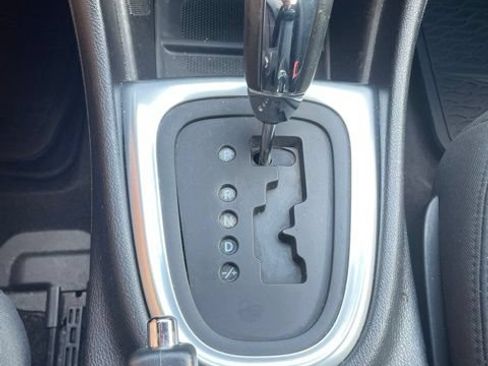 Used 2011 Chrysler 200 Touring FWD image 35