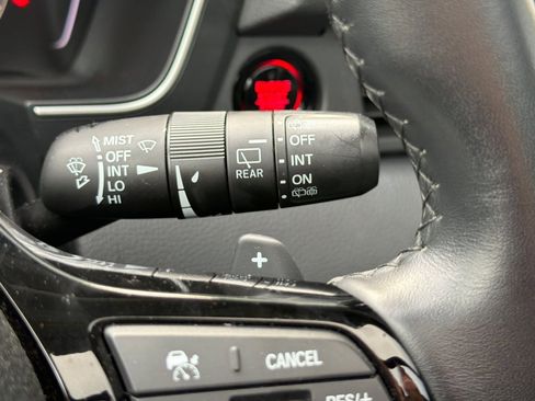 Used 2025 Honda Pilot Touring image 34
